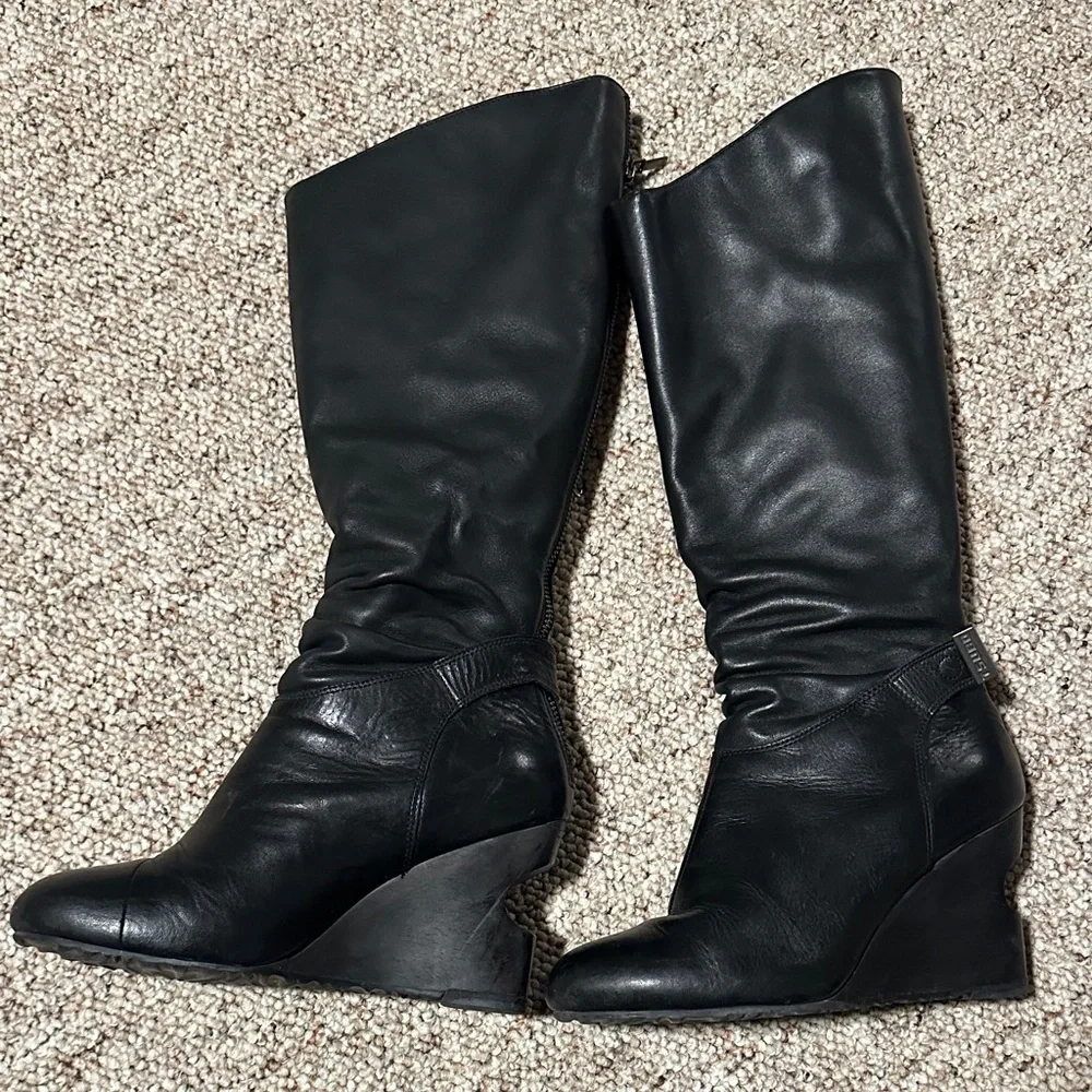 Tsubo Black Leather Wedge Knee High  Boots - Size 6.5 - Picture 8 of 10